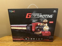 TEMI Classical Loco Train Track Set Toy Battery Operated Smoke Light Up. NEW!