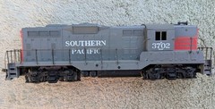 1980s Vintage Athearn HO Southern Pacific GP9 Diesel Locomotive 3702 No Box