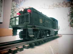 LIONEL TRAINS 8354 ERIE NW-2 SWITCHER- RUNS FINE- 0/027- NO BOX