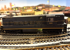 Bachmann Spectrum Fairbanks Morse H16-44 81204 Baltimore & Ohio HO Train W/ Vid