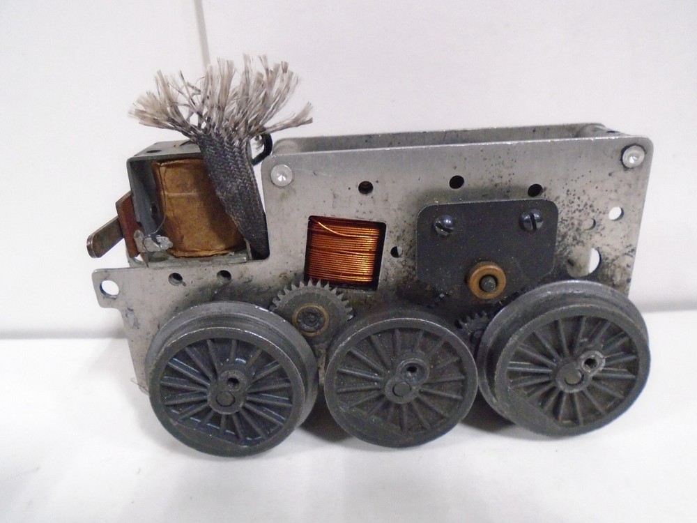 ORIGINAL POSTWAR LIONEL 2035-100 O GAUGE MOTOR w/REVERSE UNIT TESTED WORKS GOOD