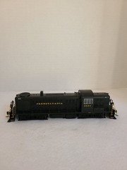 BACHMANN HO SCALE PRR ALCO RS 3 LOCO (DCC) USED
