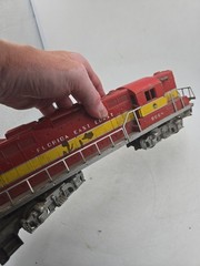 Lionel 8064 Florida East Coast GP-9 Powered Diesel Used