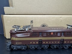Lionel 6-38303 Pennsylvania tuscan 5-stripe GG-1 electric engine #2340 LNIB
