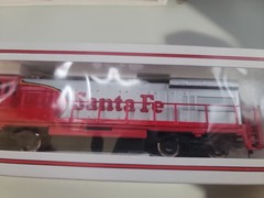 Bachmann HO Scale, Santa Fe #0633 U36B Diesel Electric Train Locomotive