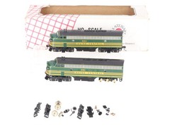 Stewart 5512 HO Maine Central EMD F3 Phase IV AA Powered Diesel Locomotives EX