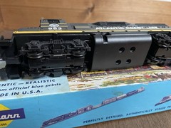 Athearn HO Blue Box Atlantic Coast Line GP35 Diesel Engine #963-Unpowered Dummy
