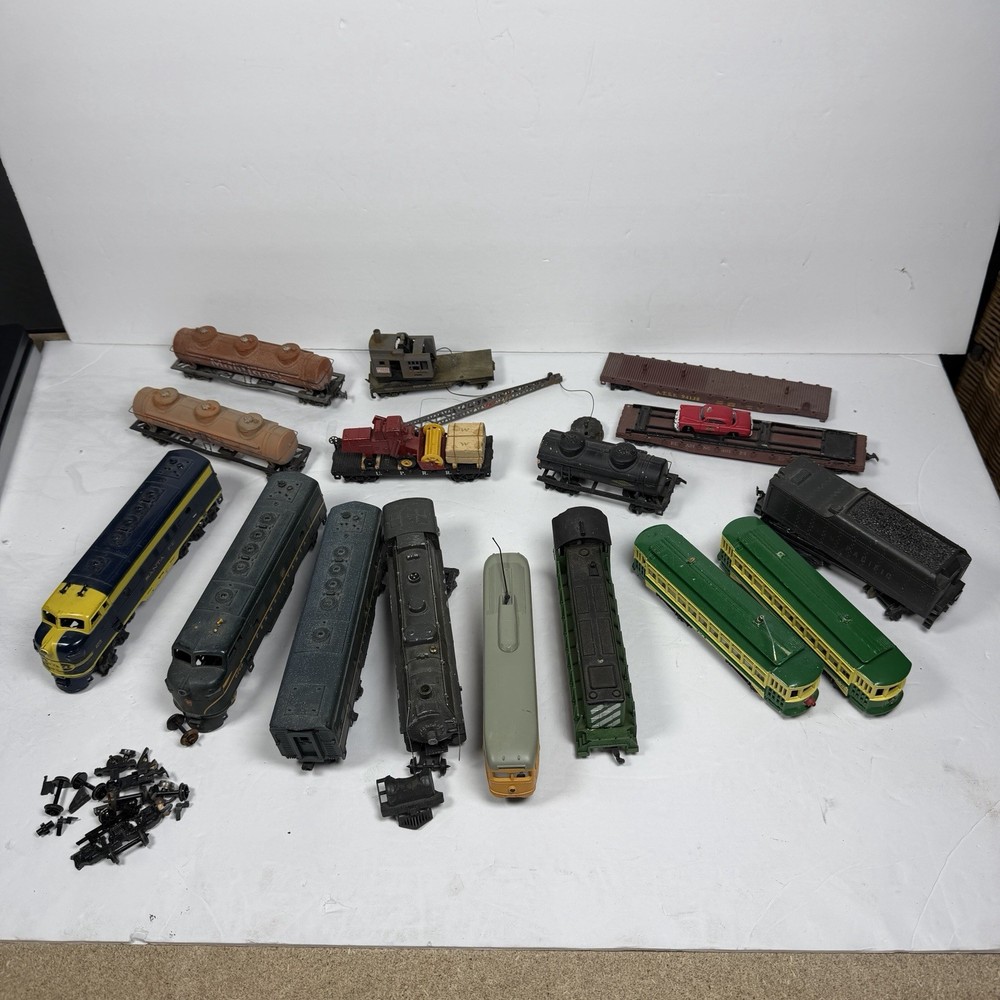 LOT OF HO Scale Engines Locomotives Caboose various – Untested For Parts Repair