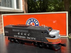 Southern Pacific Black Widow FT. Diesel Engine Railsounds 6 38253 Collectible