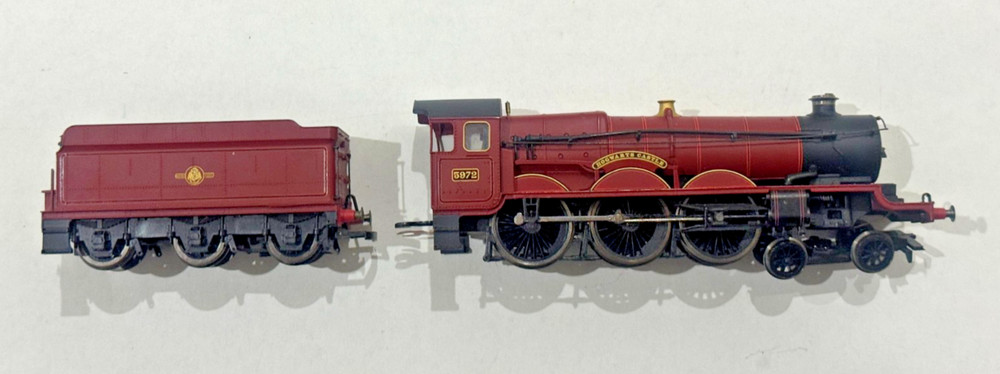 Hornby R3804 Hog Warts Castle 5972 (Unboxed)