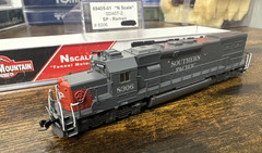 InterMountain Railway Co. N Scale #69405-01 SD40T-2 Southern Pacific #8306 NIB!