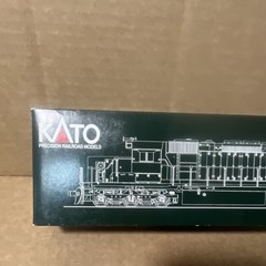 KATO EMD SD40-2 Mid w/Snoot Nose Santa Fe #5026 HO Diesel Locomotive