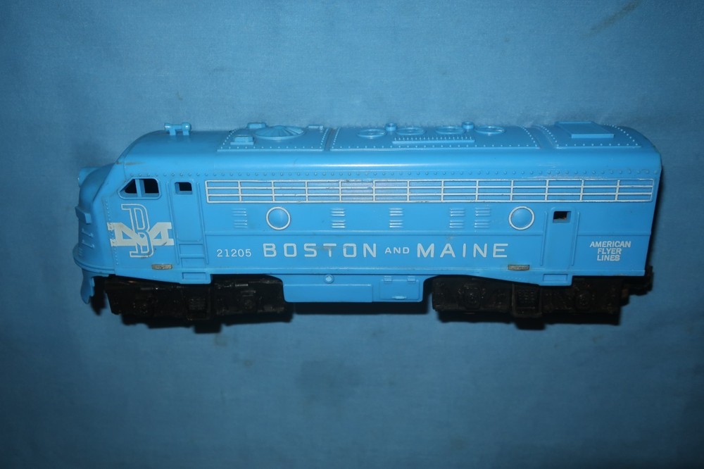 American Flyer #21205 B&M Boston & Maine F9 Diesel Locomotive. Runs well