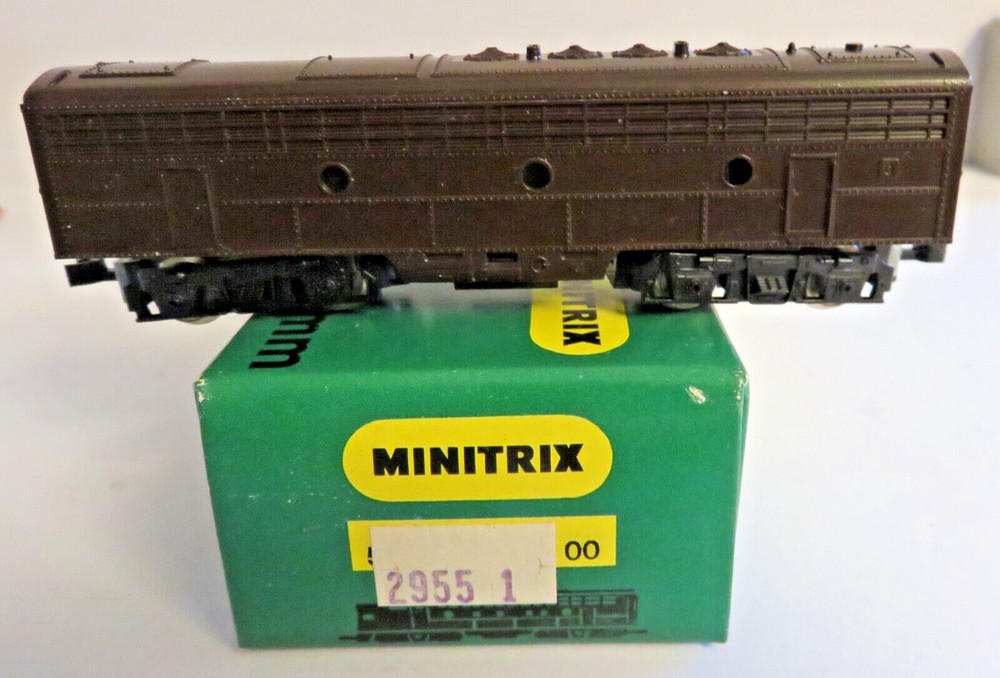N Scale Minitrix Undecorated F7B New Old Stock Unpowered Knuckle Couplers