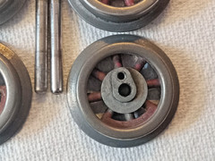 PREWAR LIONEL TRAIN 257 258 261 262E STEAM ENGINE SET DRIVE WHEEL W/ AXLES SW6