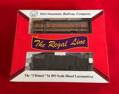 Regal Line InterMountain Great Northern EMD F-7A Locomotive & A /B F Unit Drive