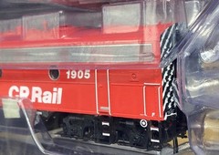 RAPIDO 1/87 HO C.P. RAIL F9B 5″ STRIPES ACTION RED RD. #1905 DCC & SOUND 223511
