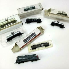 Southern Pacific Lines Liquid Transport Tanks Model Train & 4 Others Cars