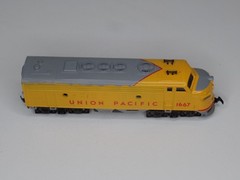 Model Power HO Scale 1:87 Union Pacific #6603 F9 Single Drive UP 1667 Locomotive