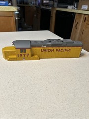 Lionel Union Pacific O Gauge Yellow And Gray Diesel # 1977 Shell Only Lighted