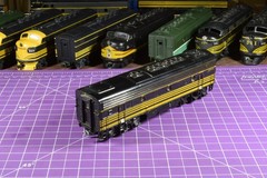 Dummy TrkRdy 5.2 oz DRG&W F series “B” unit, cab # ?, die cast couplers