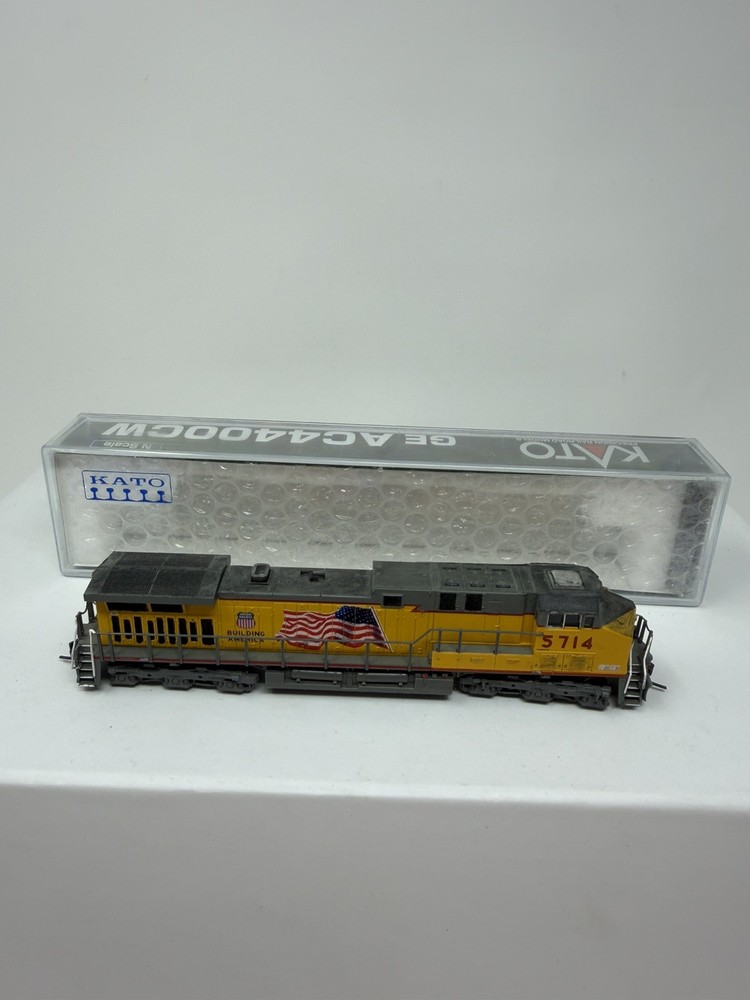 Kato N Scale 176-7003 AC4400CW UP#5714 Train Engine Union Pacific