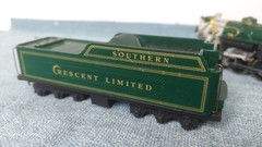 HO Guage Steam Engine, Crescent Limited, Green & Cream,