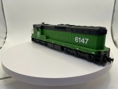 HO Scale Burlington Northern Locomotive #6147 w/Lights – Details NOT Included