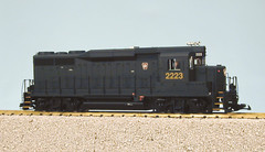 USA Trains G Scale R22457 – PENNSYLVANIA (BRUNSWICK GREEN) GP30 Locomotive GP-30