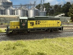HO Scale Athearn Genesis GP9r CNW Chicago Northwestern Weathered DCC & Sound