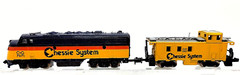 N Bachmann Chessie System C&O F9 Diesel Locomotive #7071 & Caboose (Tested)