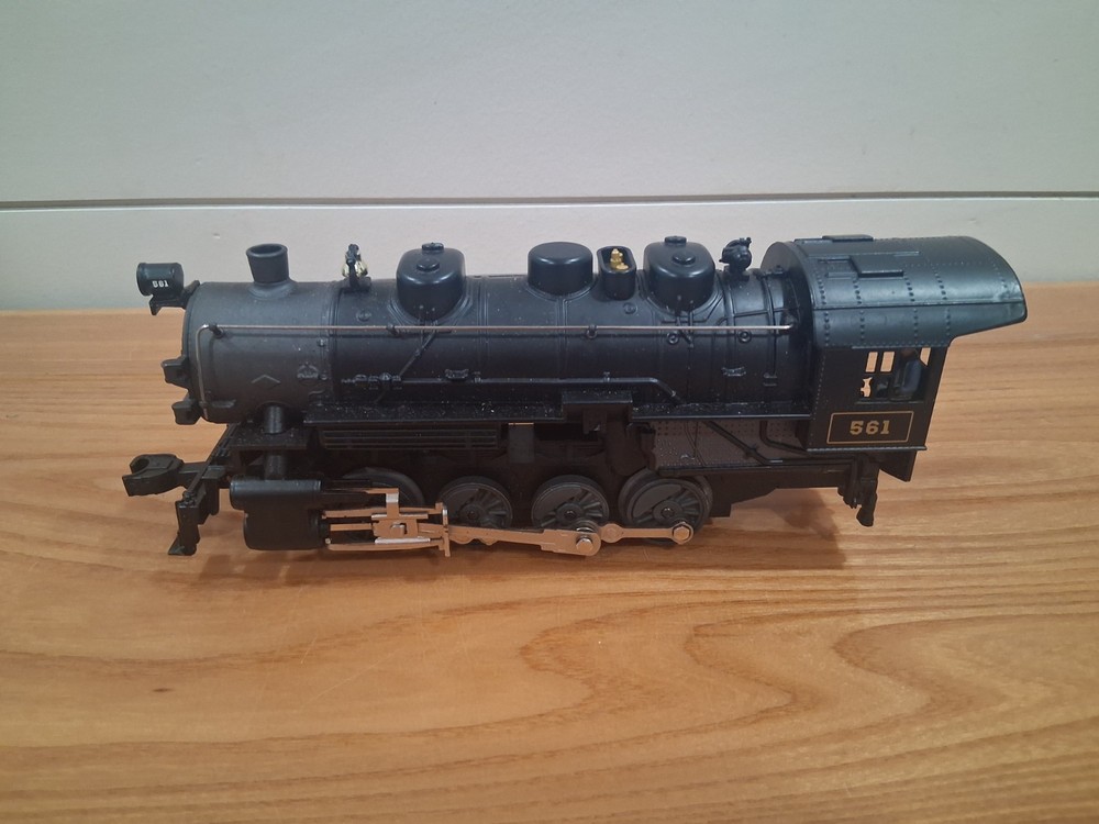 Lionel 561 Steam Switcher 0-8-0 Used.