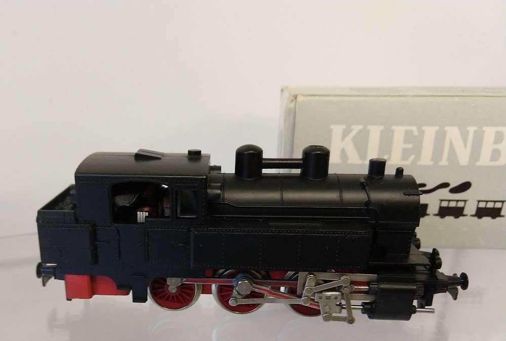 KLEINBAHN Tank Locomotive with 3 axles. HO Scale. D120. In Box!