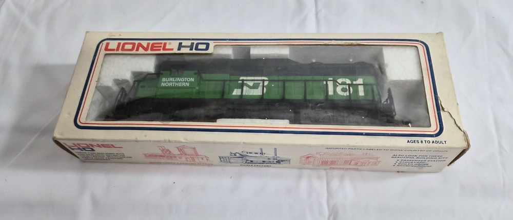 Vintage Lionel HO Burlington Northern 181 locomotive new in box