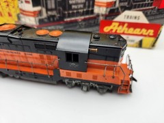 Athearn Freight Series GP-9 Milwaukee HI-F HO Scale Diesel Kit “Untested “