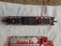 2x Life-Like HO Santa Fe 3500 Diesel Engine Locomotive Red Silver