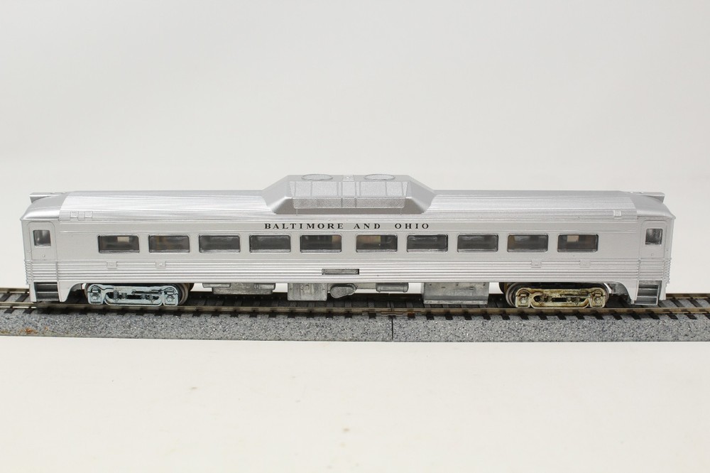 HO Athearn 2173 RDC-1 Powered Locomotive Baltimore & Ohio B&O Silver