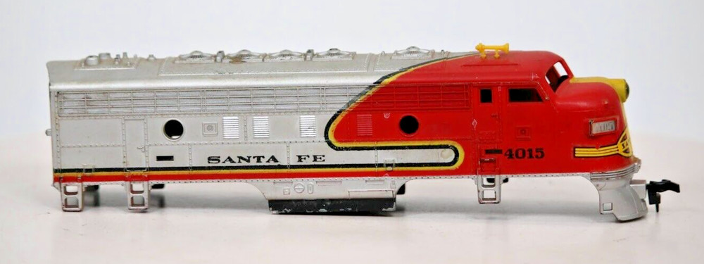 TYCO Mantua HO Scale SANTA FE 4015 Shell ONLY 1:87 Gauge