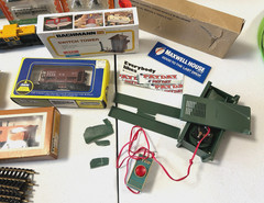 Vintage Lot of HO Scale Railroad Train Engines, Cars, Track, Accessories