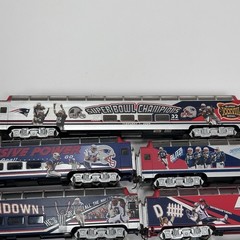 Bachmann Hawthorne Village NE Patriots HO Locomotive Booster Engine 5 Dome Cars