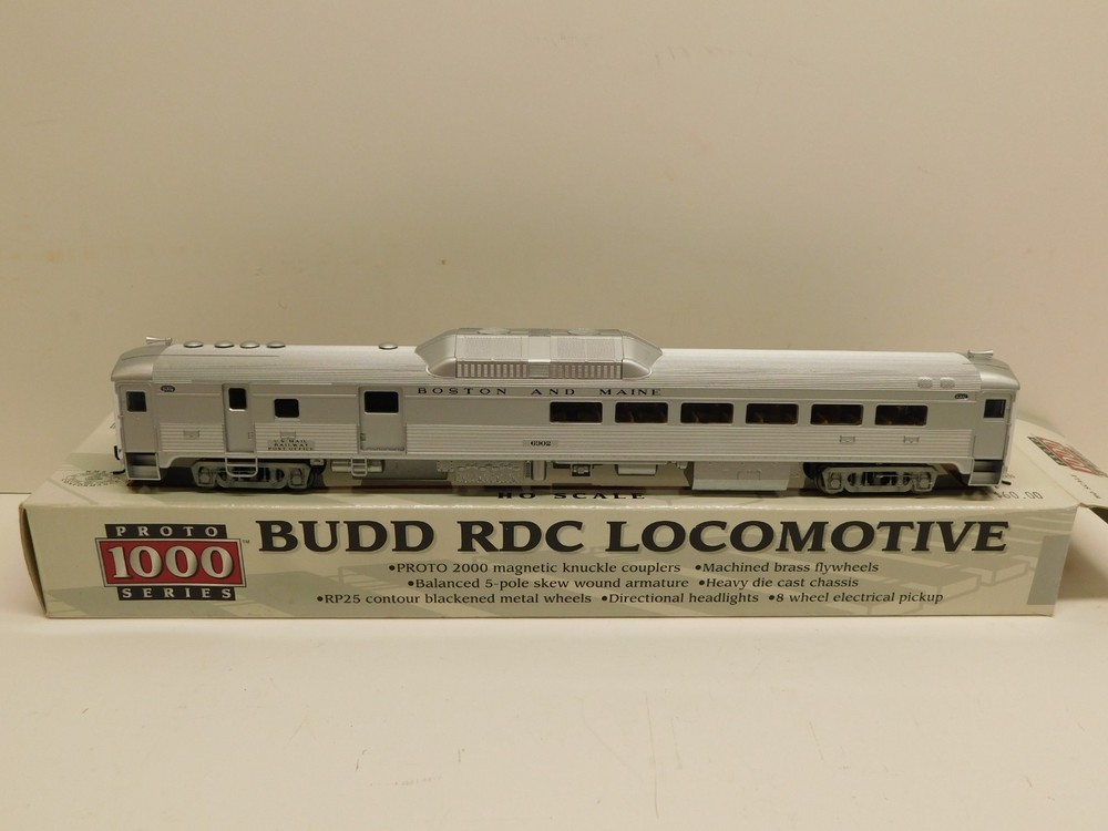 Proto 1000 Series HO Scale BUDD RDC Locomotive 30388 Boston & Maine #6202 B