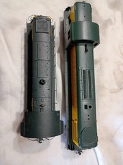HO Train Diesel Locomotive 2pc lot working C&NW LIFE LIKE & UNMARK used lot C