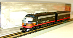 SPECTRUM BACHMANN N SCALE 81260 F7 A&B SOUTHERN PACIFIC BLACK WIDOW POWERED (L8)