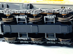 Kato HO 37-6366 Union Pacific SD90/43MAC Diesel # 8030 -DC / No Sound