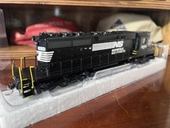 Athearn RTR HO Norfolk Southern 3234 – SD40-2 High Nose