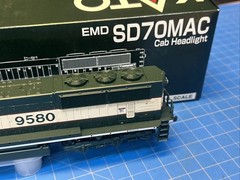 HO KATO 37-6381 EMD SD70MAC CAB HEADLIGHT BURLINGTON NORTHERN BN #9580 EXECUTIVE