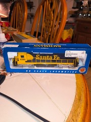 NEW IN BOX Bachmann HO Scale 11105 B23/B30-7 Diesel Locomotive Santa Fe #6380