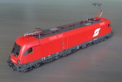 Roco HO electric locomotive, Austrian Rail, class 1016, “Taurus”, DCC ready