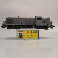 Atlas 7070 HO Undecorated RS-3 Diesel Locomotive