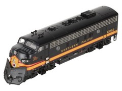 Athearn G1011 HO Custom NP F-7A Phase 1 Diesel Locomotive #6104/Box